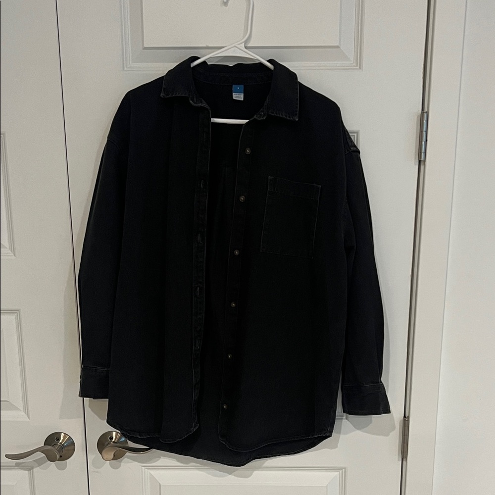 Women’s Black Oversized Button Up Shacket